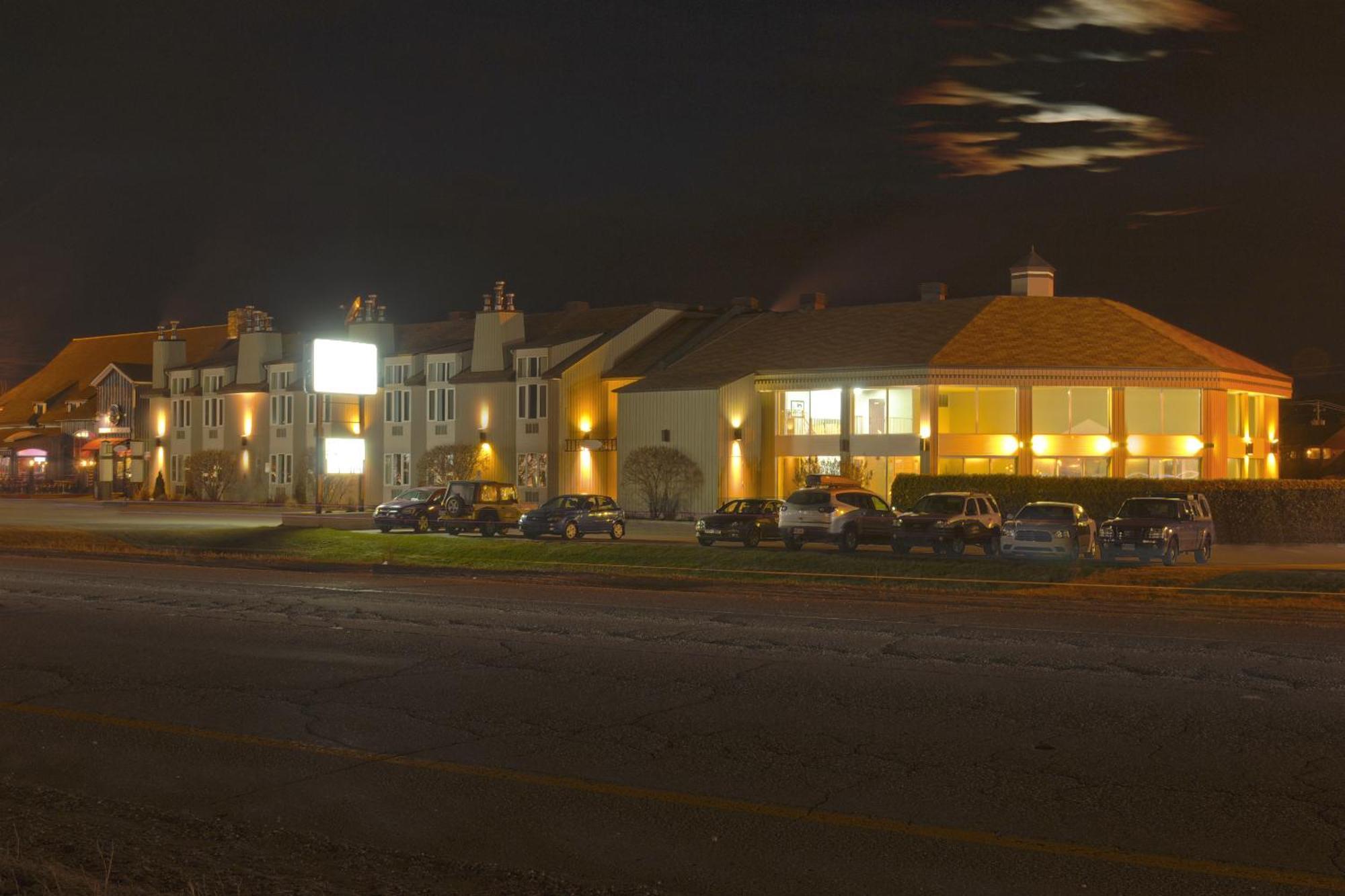 Hotel Vacances Tremblant Mont-Tremblant Zewnętrze zdjęcie